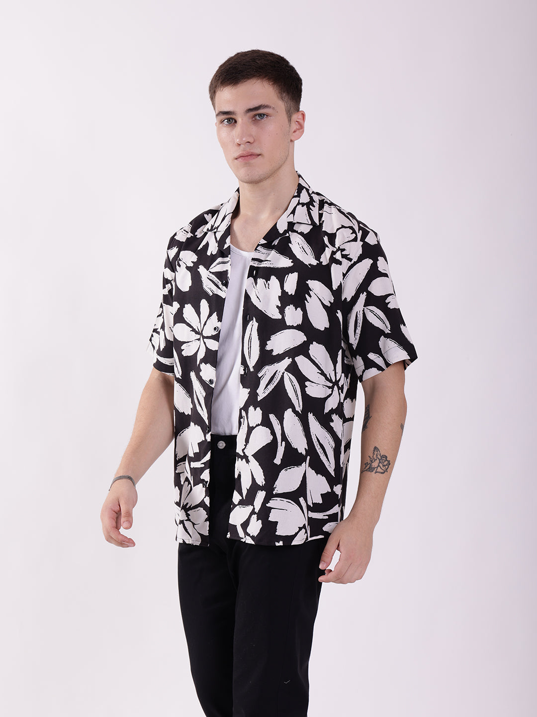 Unisex Black & White Abstract Floral Art Aloha Shirt