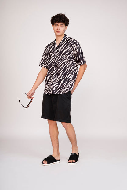 Unisex Black & White Exotic Tiger Print Aloha Shirt